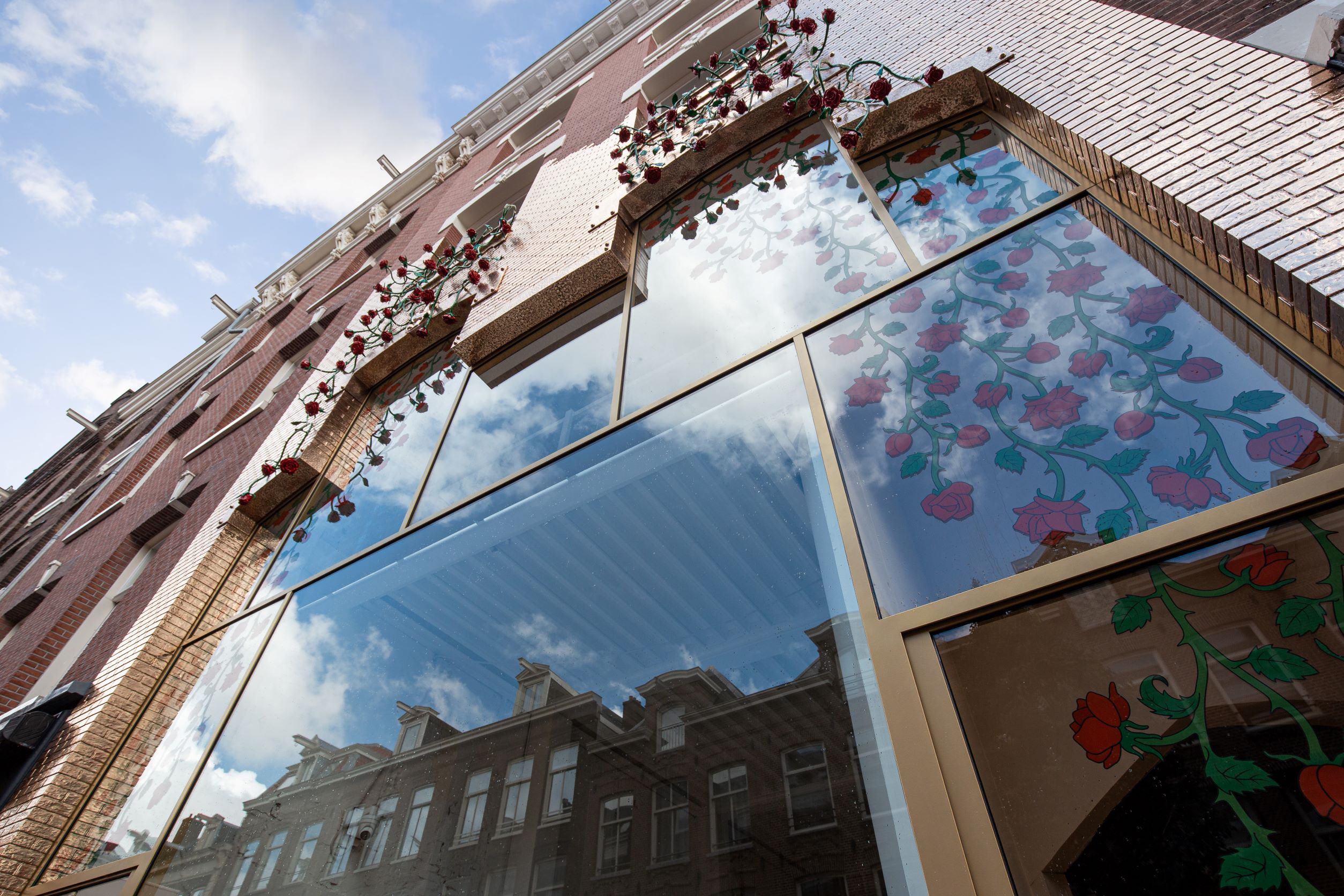 The Rose House, SuprAnodic Gold poedercoatings